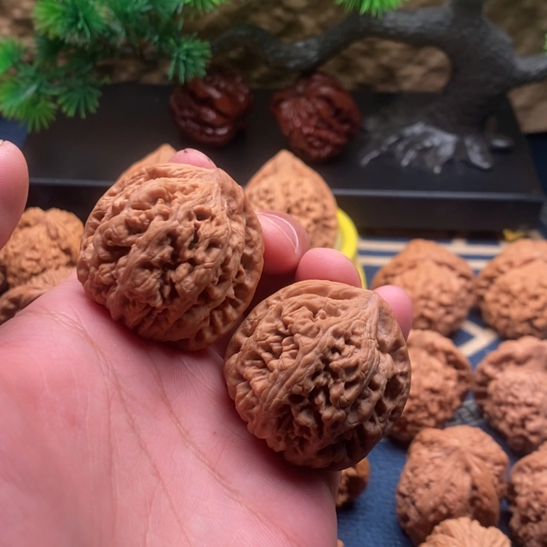 吊坠文玩核桃芃****弟小粗筋