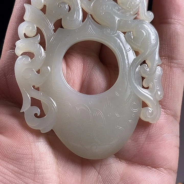 和田玉未镶嵌颈饰柴*千