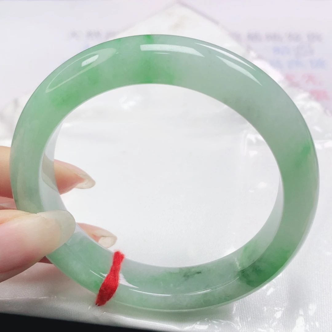 翡翠未镶嵌手镯翡翠56.7飘阳绿正圈