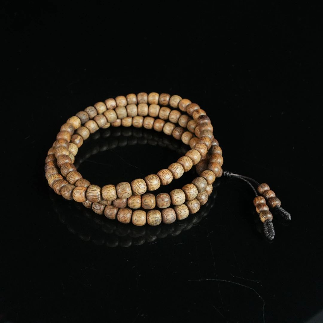 A8342 斯里兰卡软油沉香老型念珠 0.73x0.7cm  15.06g