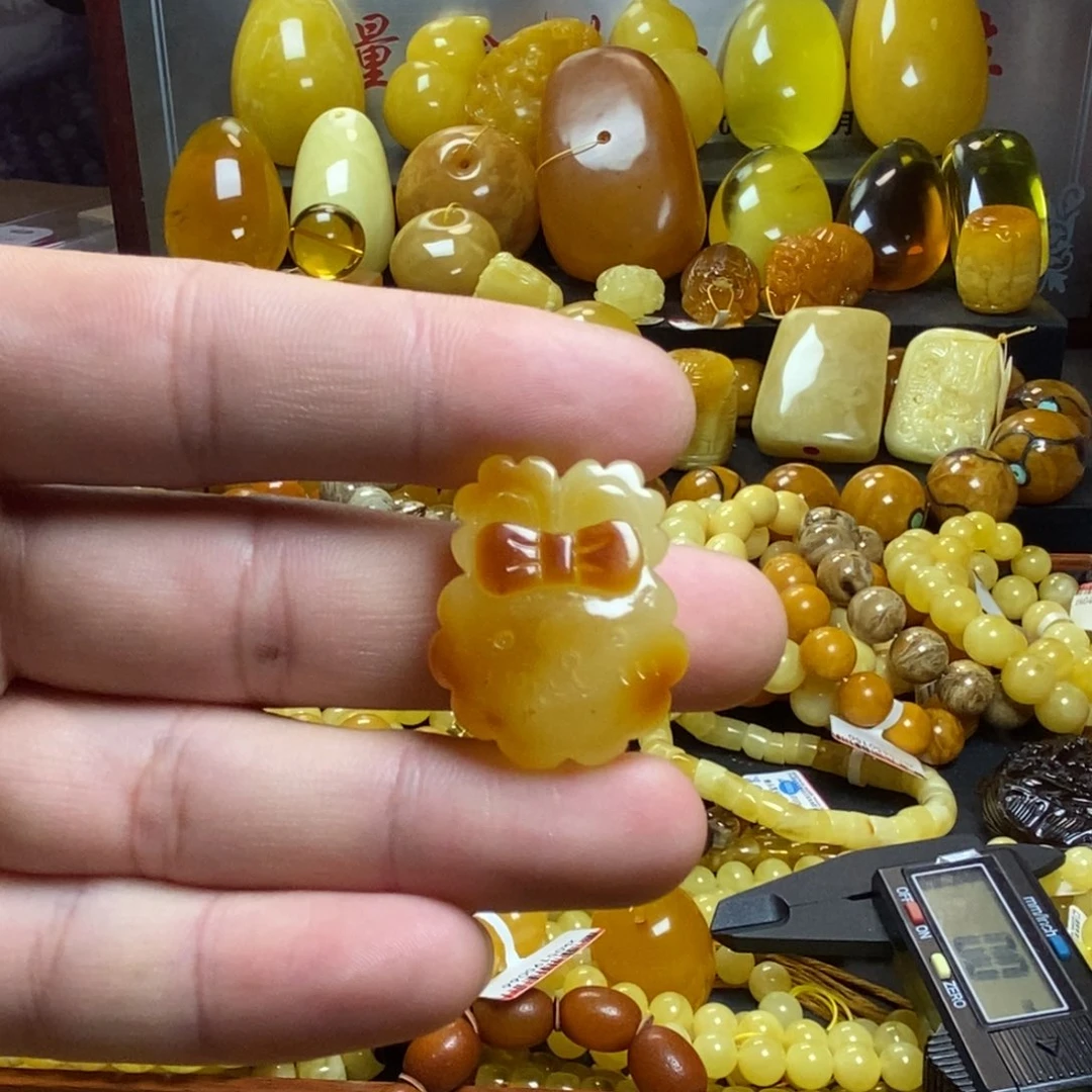 琥珀未镶嵌裸石蜜蜡