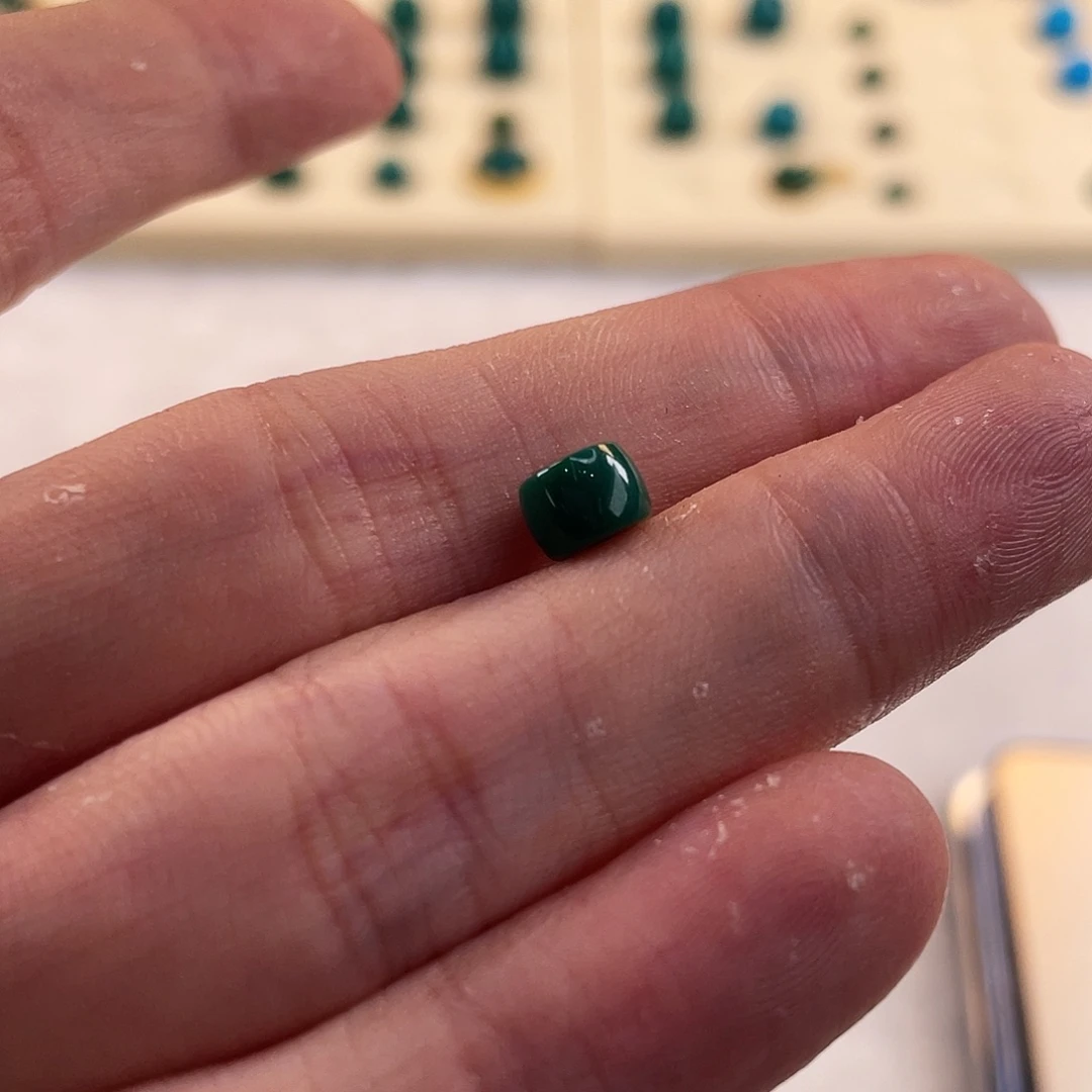 听***声绿松石未镶嵌耳饰