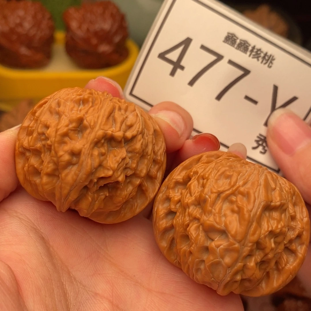 桃核把件正磨40……