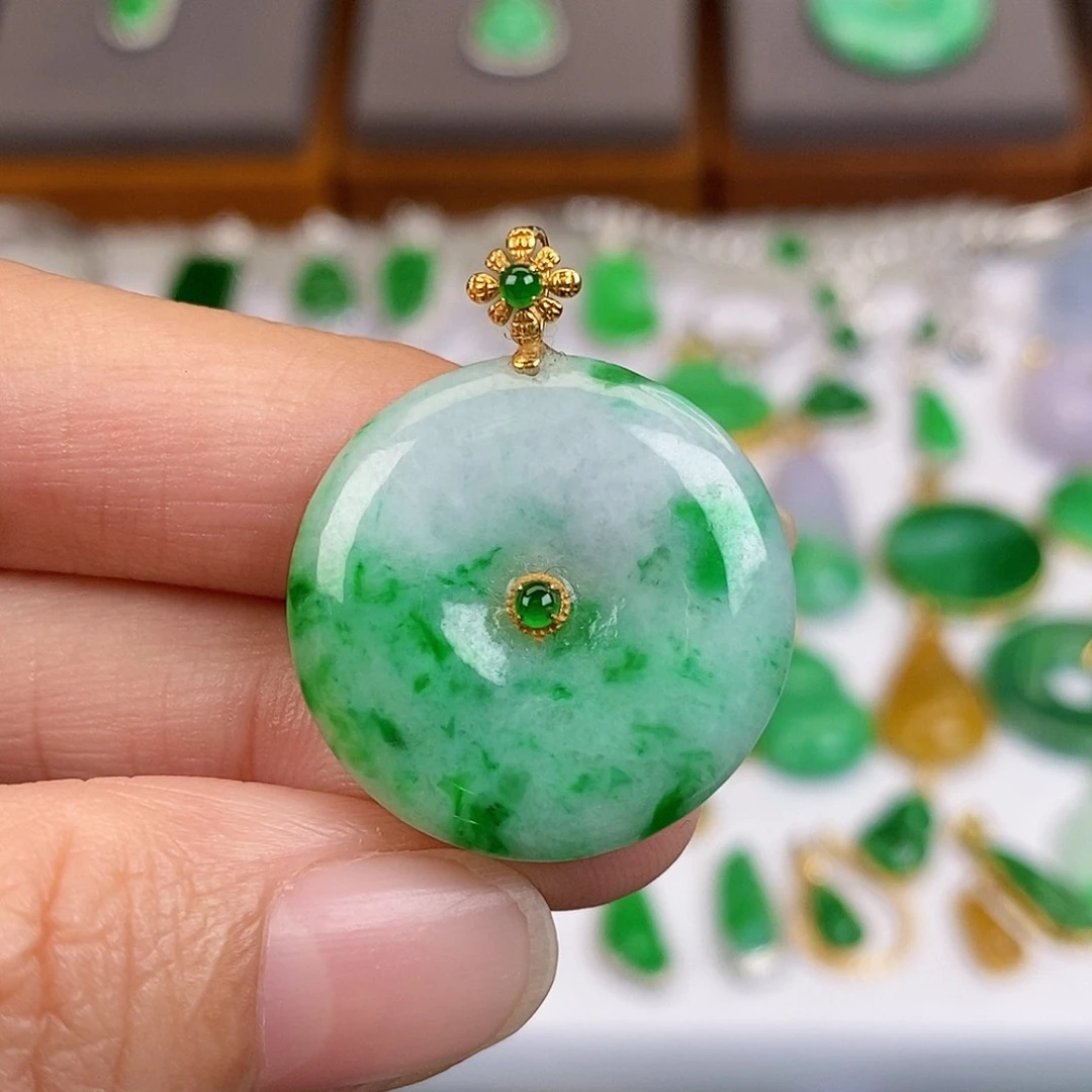 吊坠(不含链)18K金镶嵌翡翠