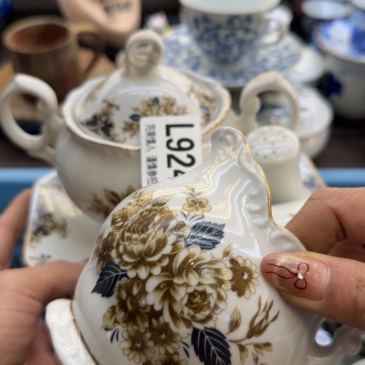 瓷片村**啡哈哈哈哈哈哈哈哈