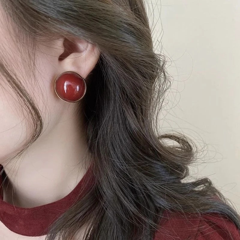 合金耳饰 酒红色简约圆形复古珠珠耳环高级感气质显白秋冬耳饰女
