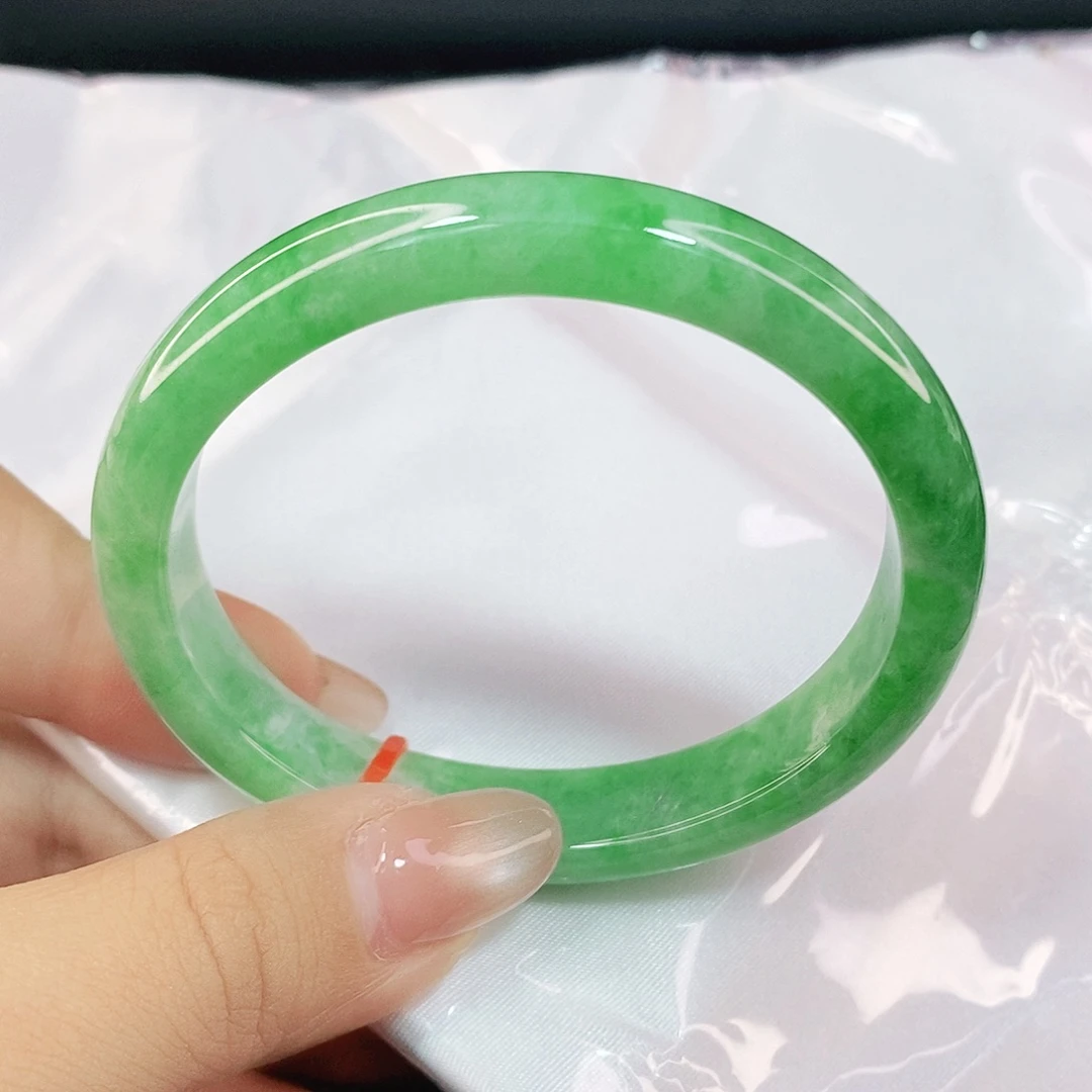 翡翠手镯未镶嵌57贵妃