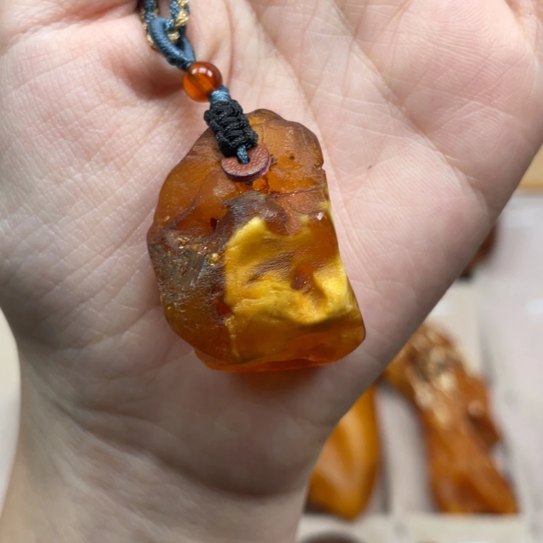 琥珀未镶嵌珠宝奇石