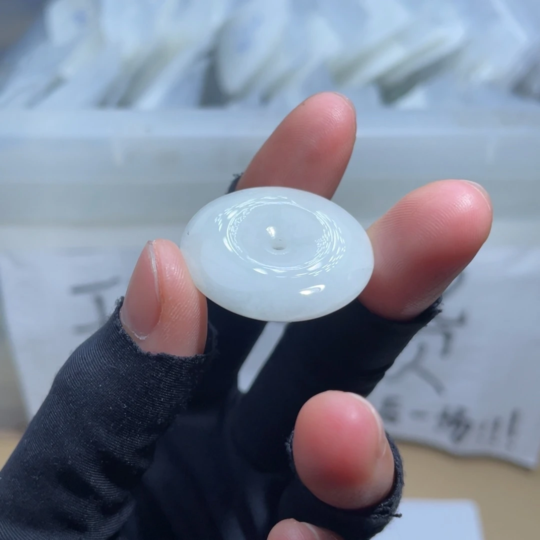 翡翠散珠清货不退换