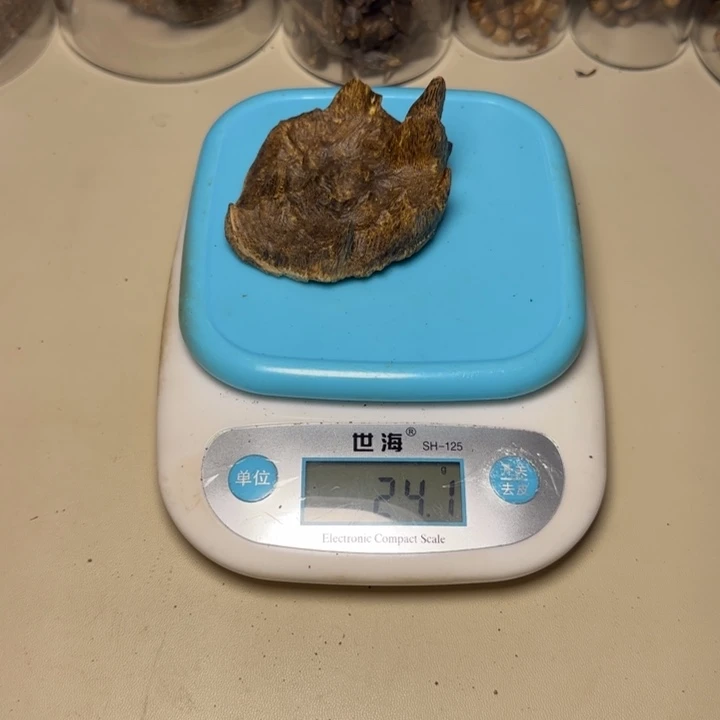 树脂制品逸*野生棋楠包头24克