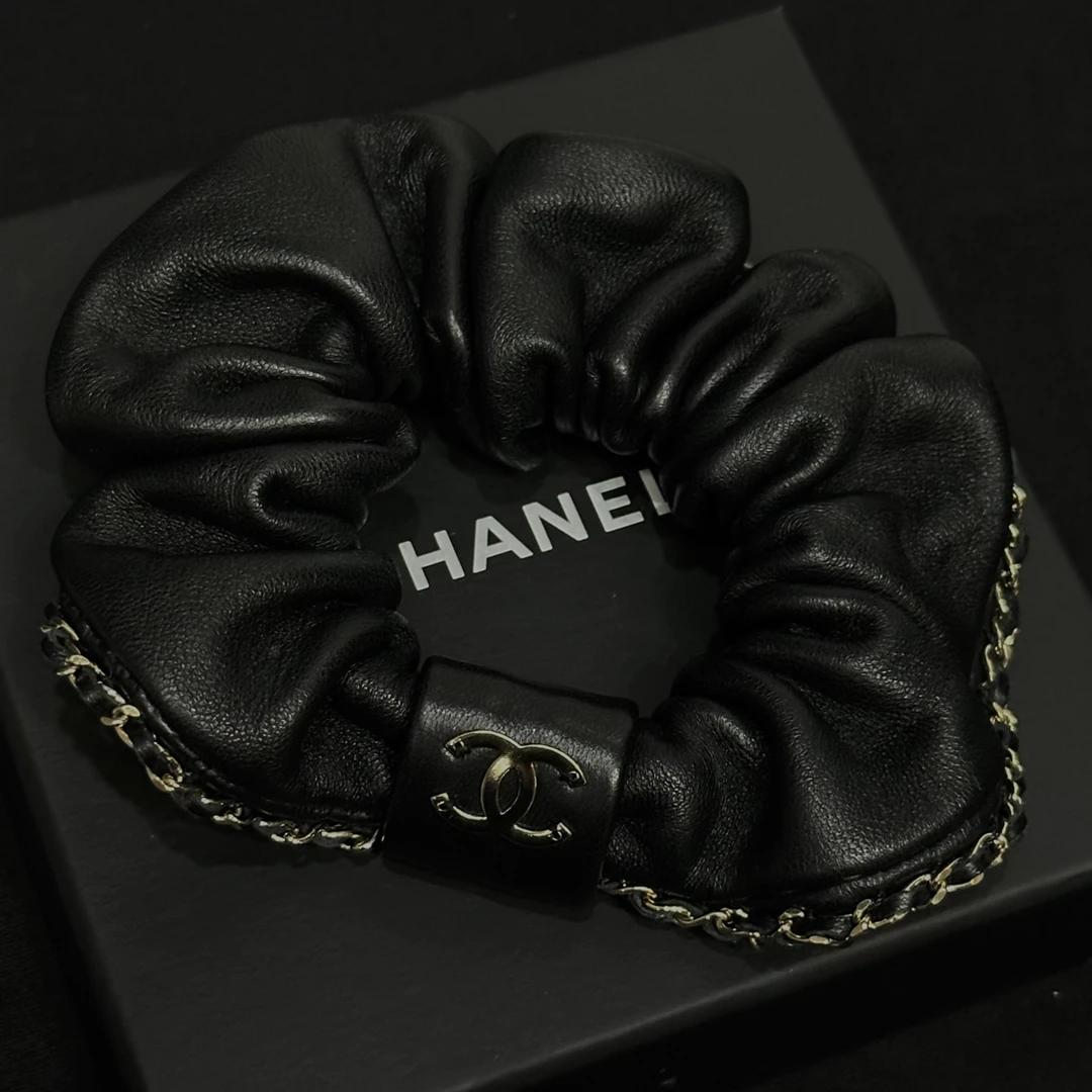 95新 Chanel/香奈儿 21P黑金皮穿发圈/JJ5091510