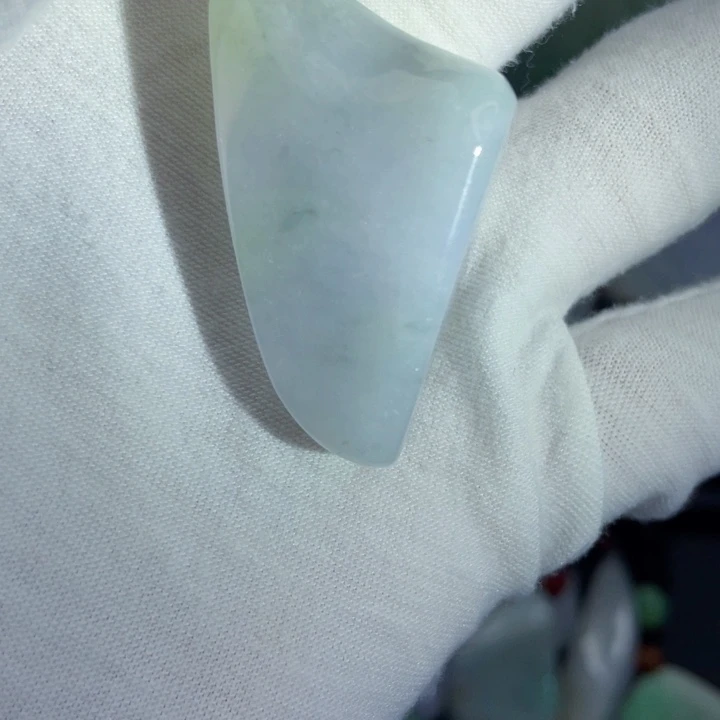 翡翠未镶嵌挂件片料