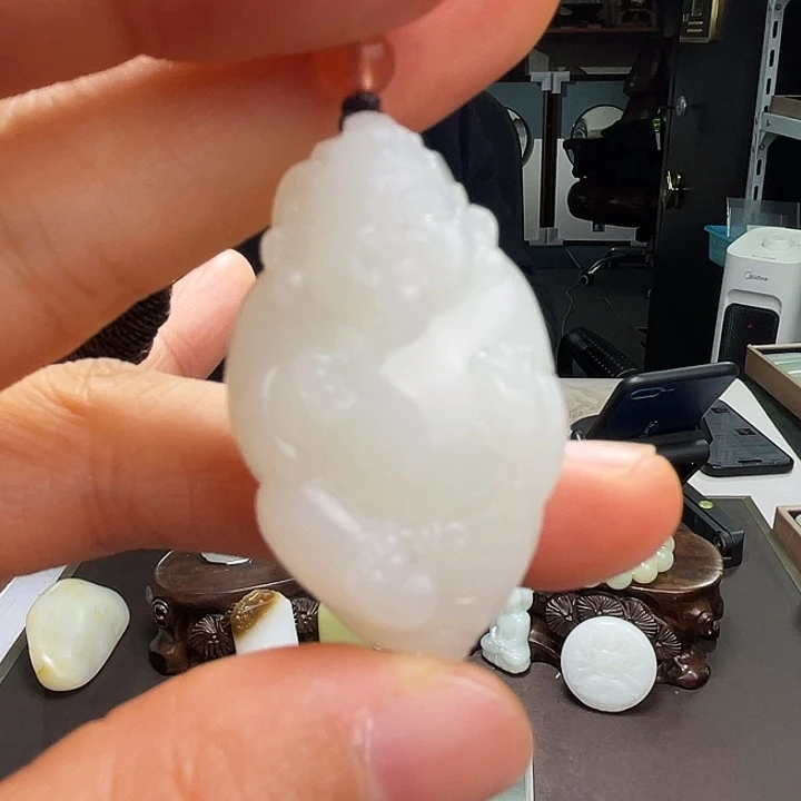 和田玉挂件未镶嵌