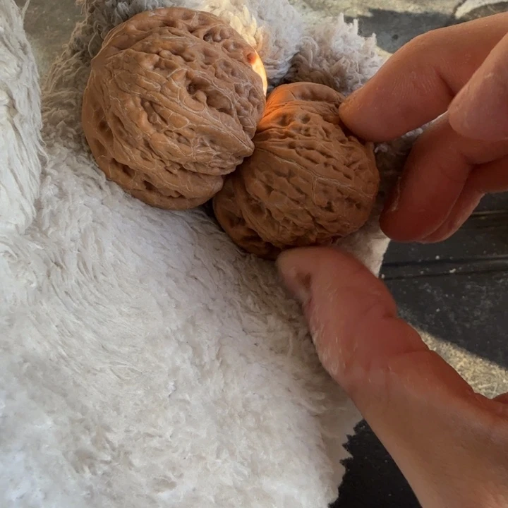 文玩核桃吊坠铁锤