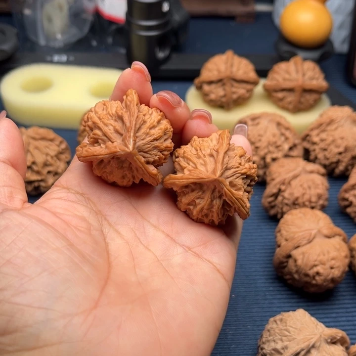 文玩核桃吊坠36盘山三棱全品