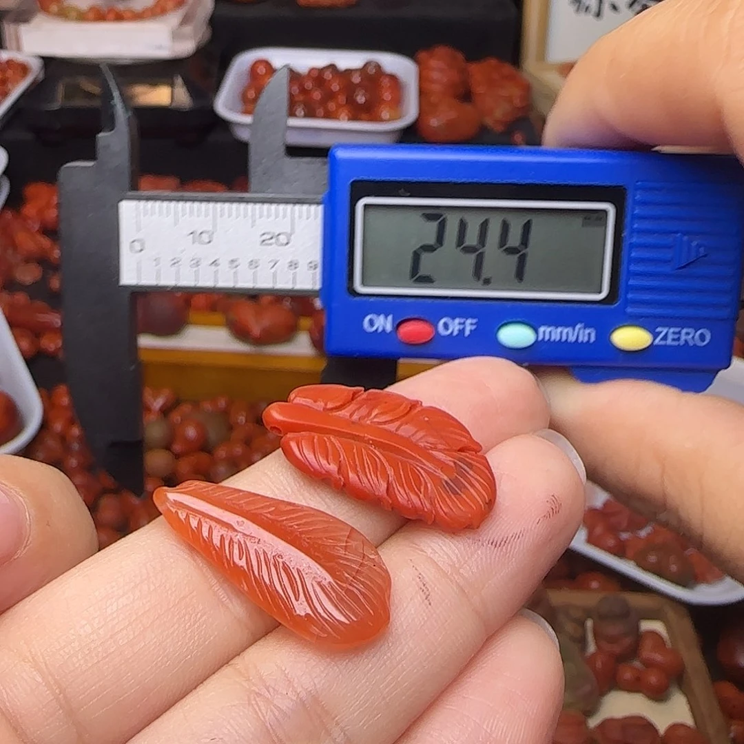 南红玛瑙未镶嵌颈饰