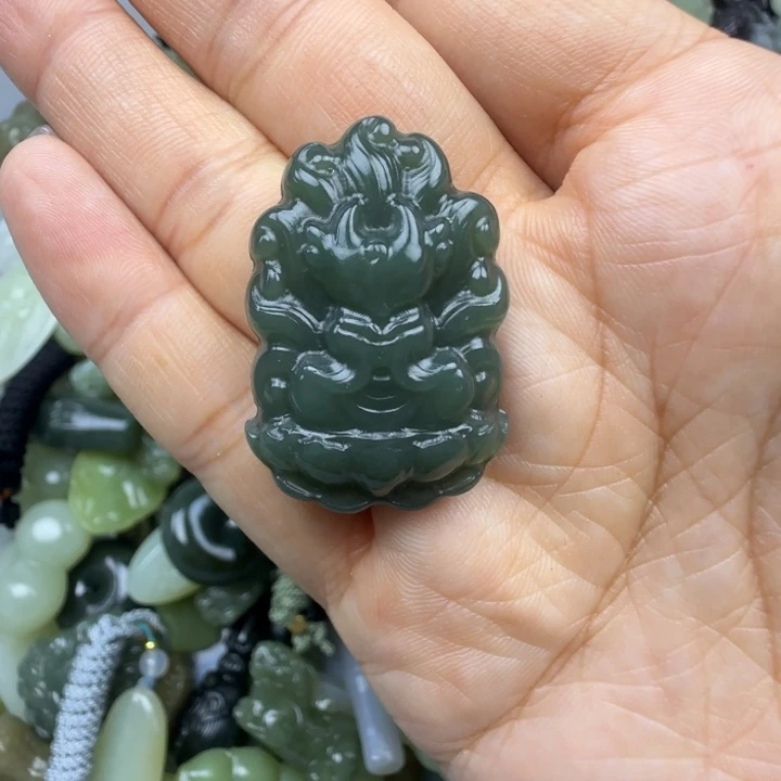 和田玉未镶嵌珠宝奇石