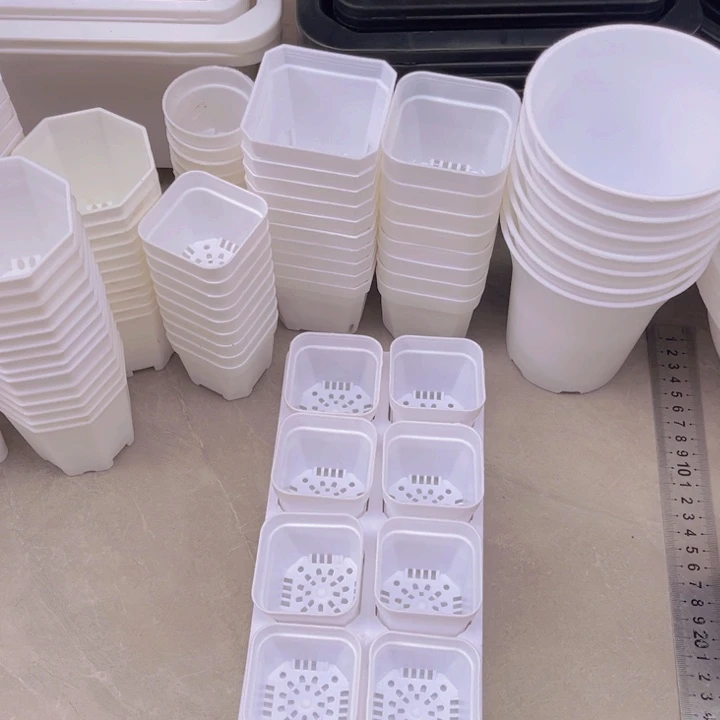 5白方24个加8孔托架3个