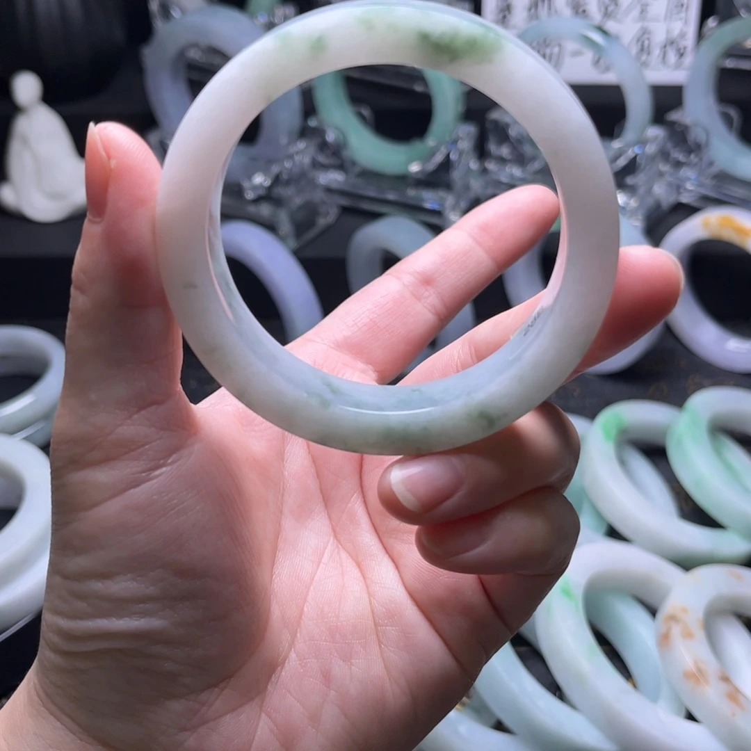 未镶嵌圈口定制翡翠
