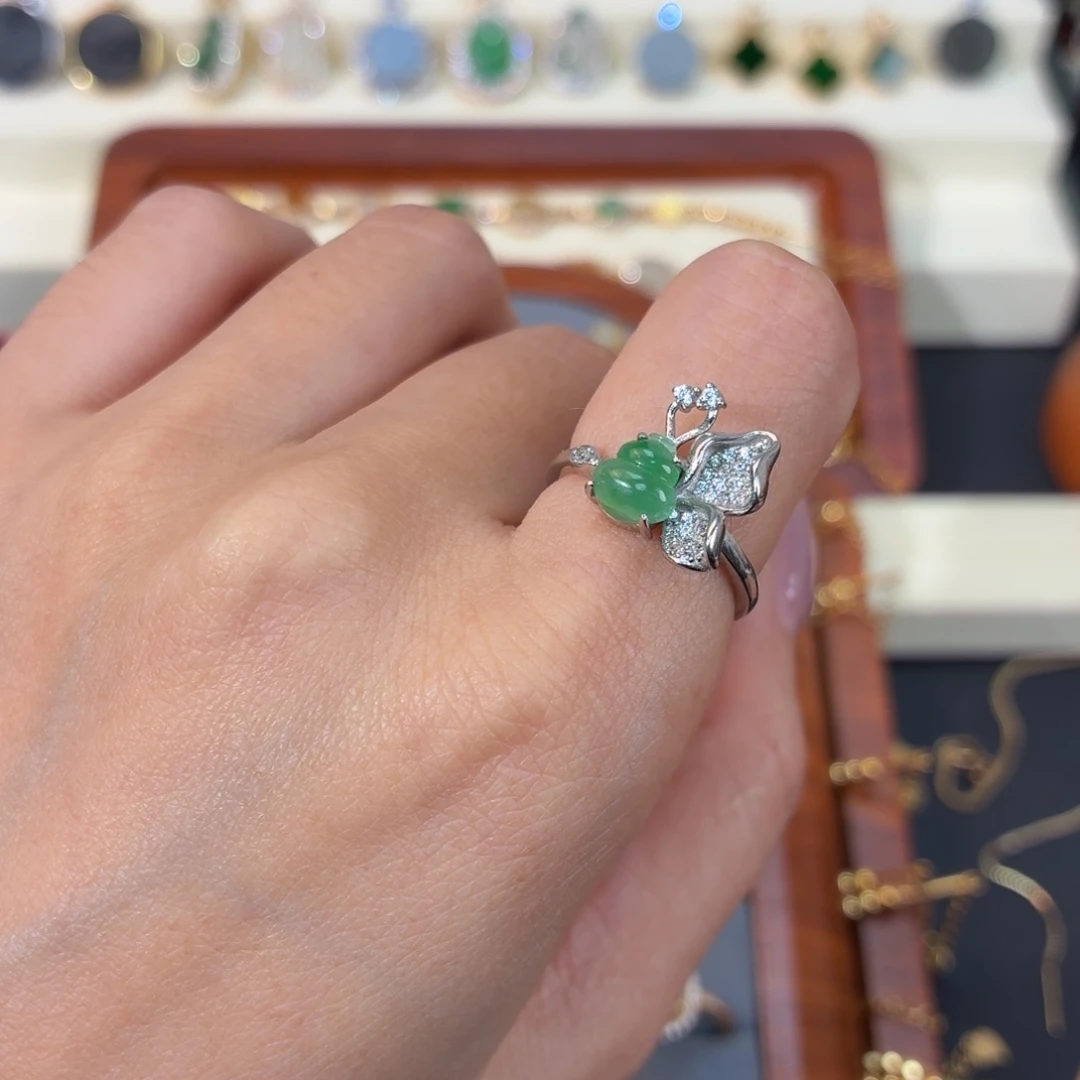 翡翠银S925镶嵌颈饰戒指