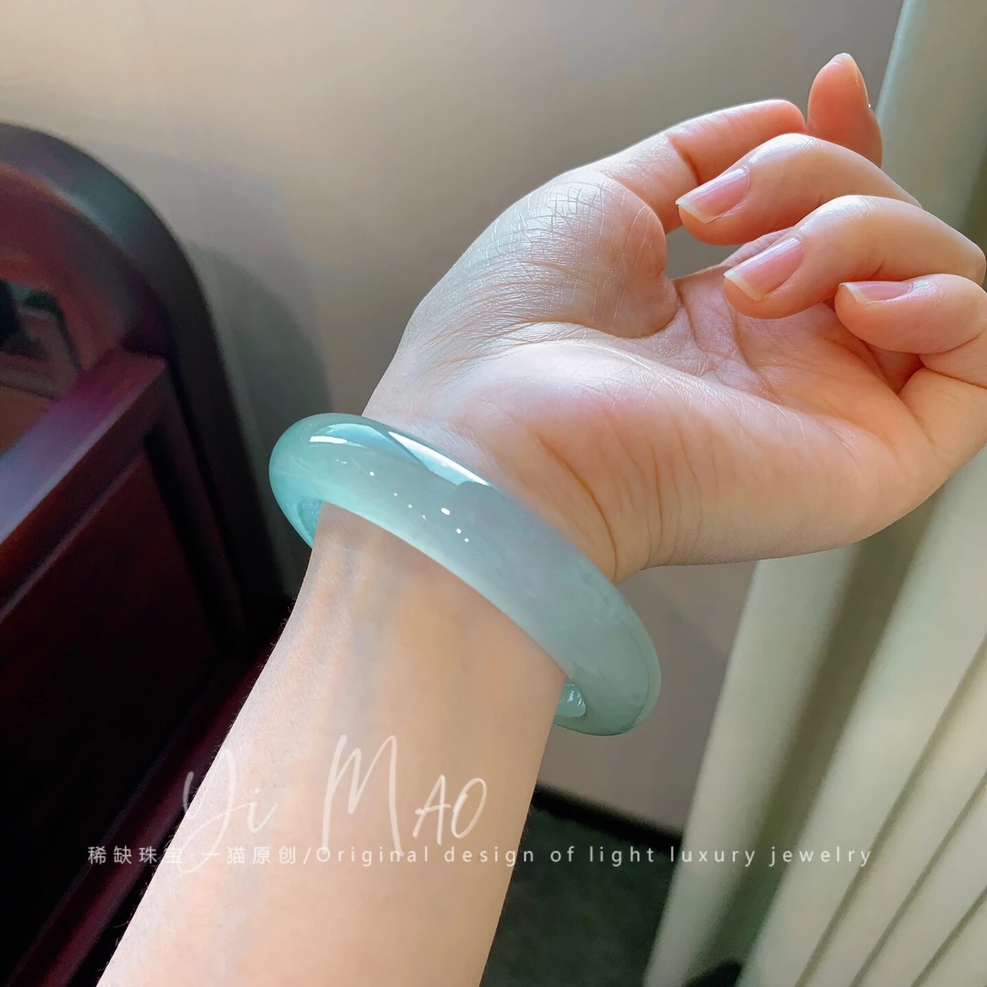 冰透高品天然马料蓝水A级玉髓玛瑙手镯女高档冰蓝玉镯多样性发一