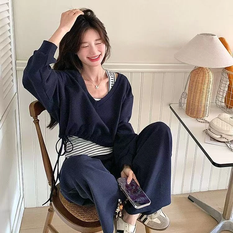 7526露肩卫衣套装女秋季2025减龄三件套条纹背心阔腿裤三件套