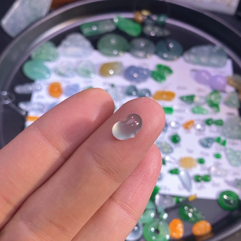 【闪购商品】翡翠挂件未镶嵌心