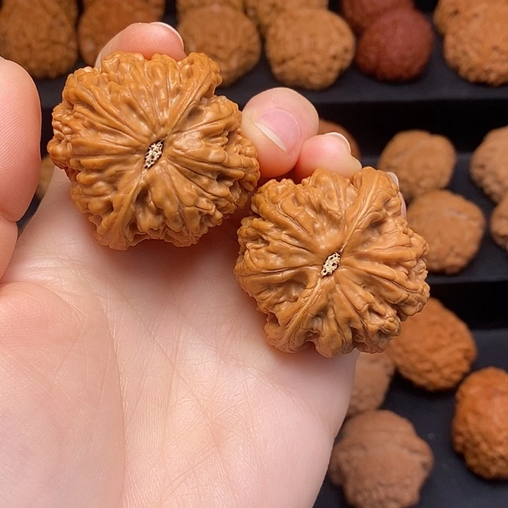 ****⁴吊坠文玩核桃粗筋43