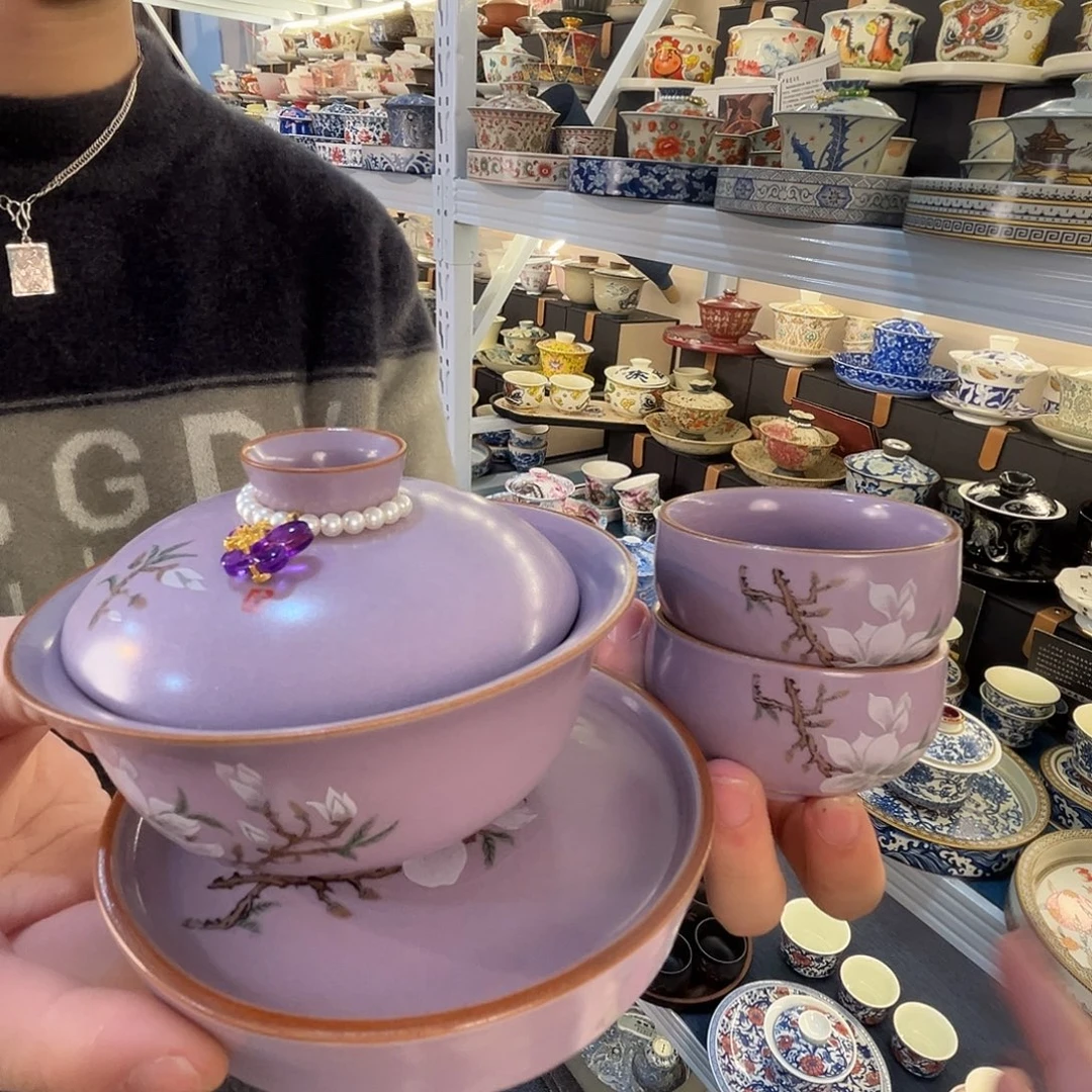 这些盖碗很漂亮！！！