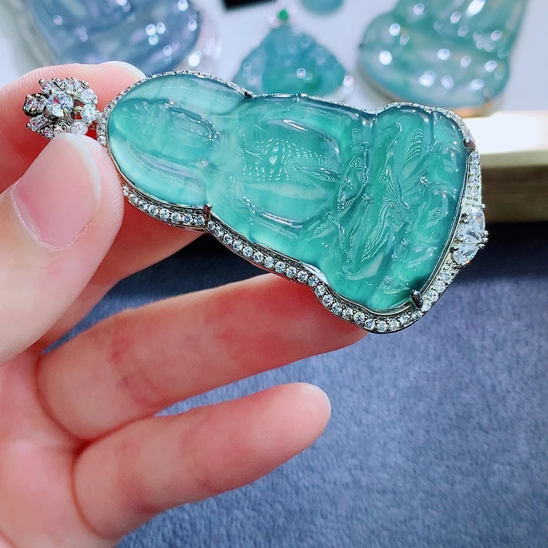 翡翠未镶嵌颈饰翡翠