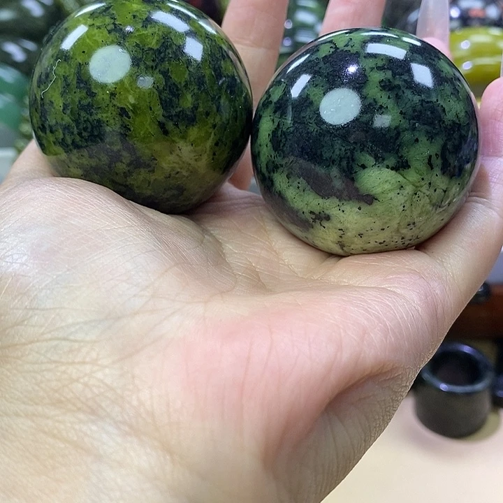 蛇纹石玉未镶嵌手球