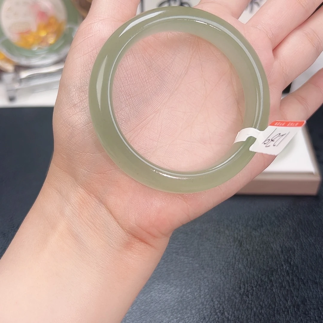 东陵石未镶嵌手镯