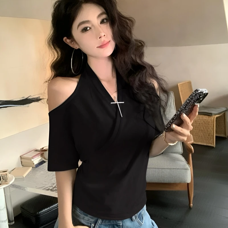 梦优莱小众辣妹挂脖短袖T恤女夏季新款高级感露肩修身显瘦上衣