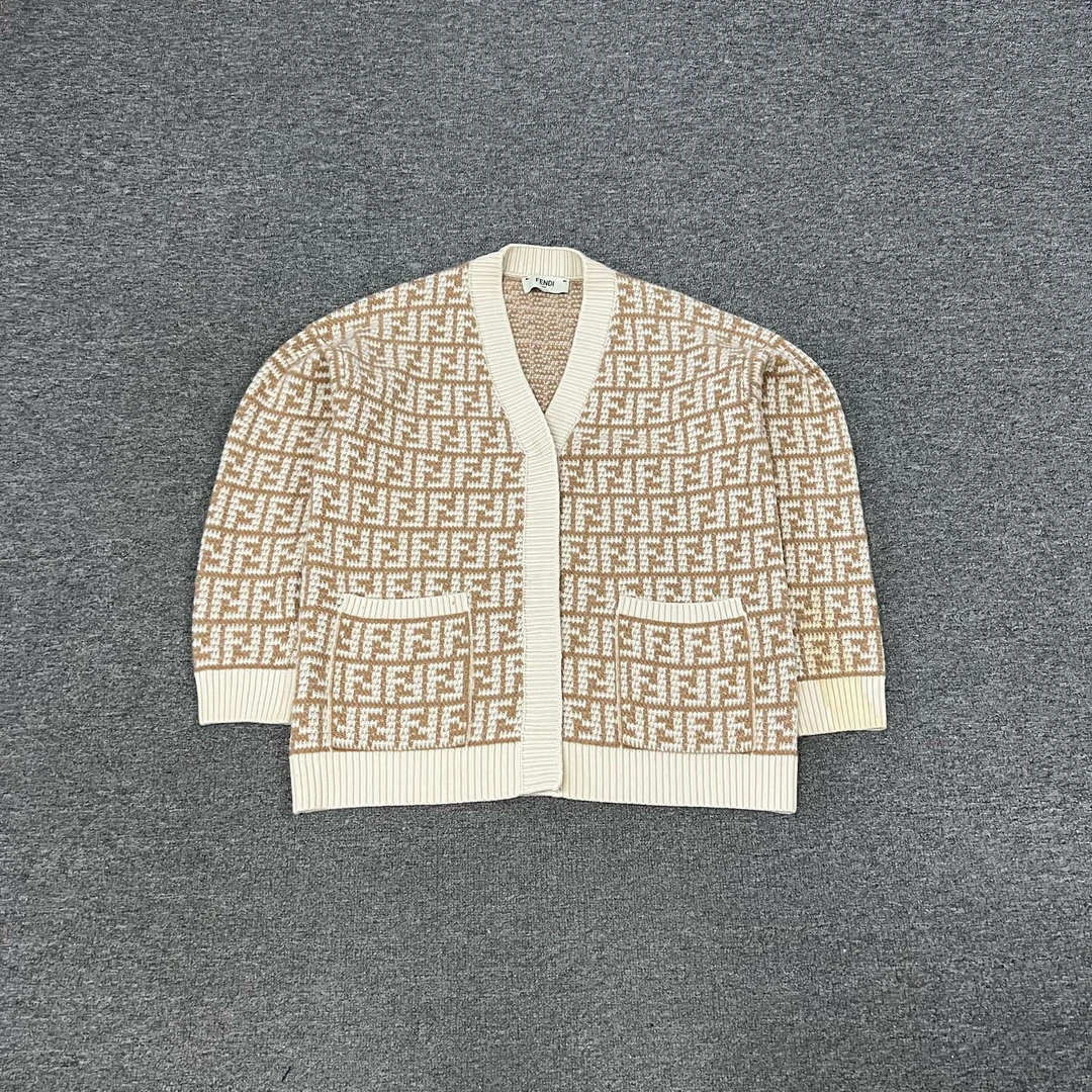 95新 AMIPARIS Fendi 芬迪 浅咖色 满印双F 针织开衫 99新 36码