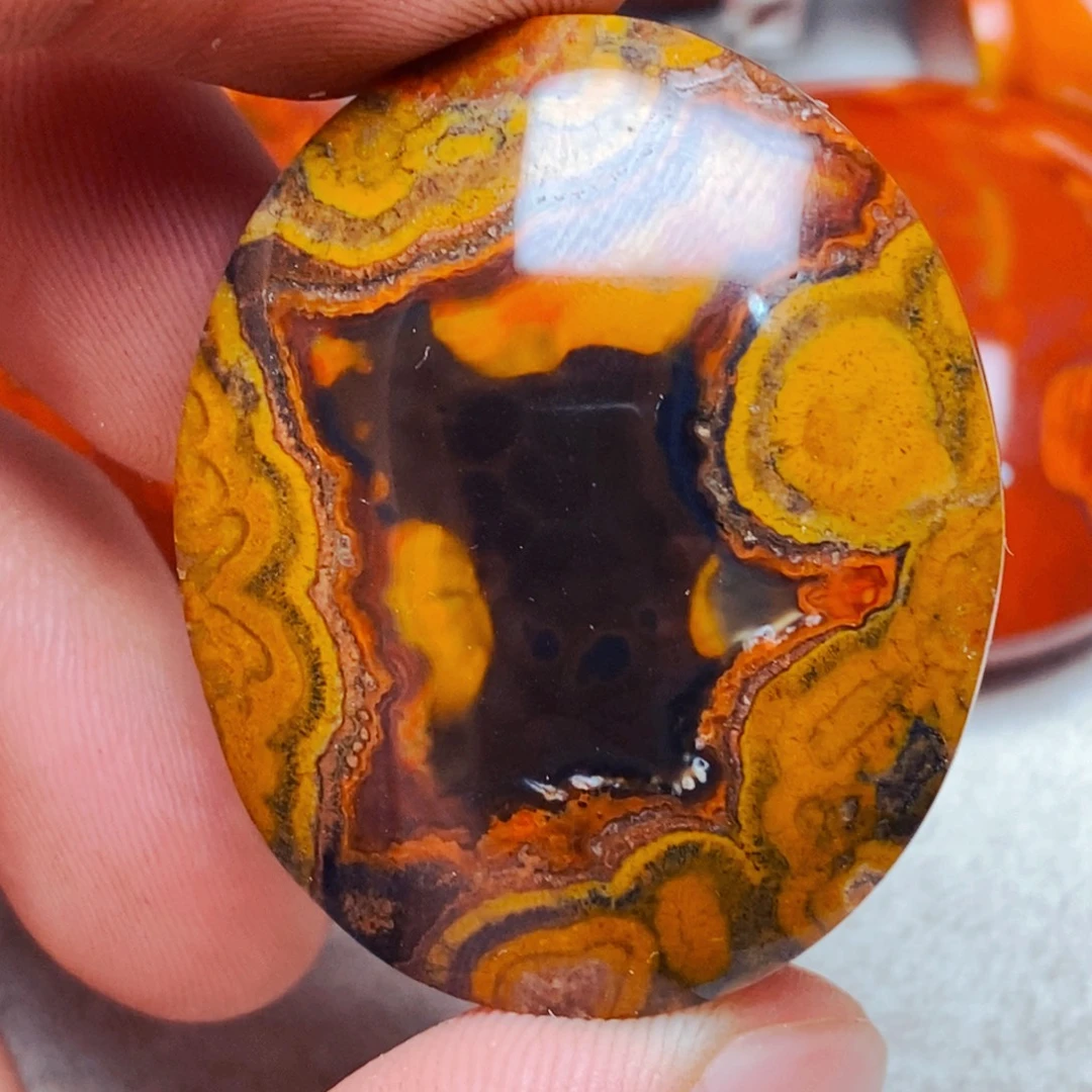 正***存玛瑙/玉髓未镶嵌颈饰