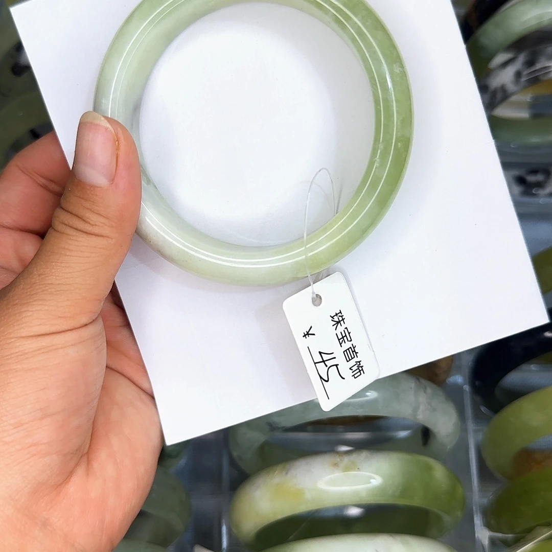 未镶嵌蛇纹石玉手镯