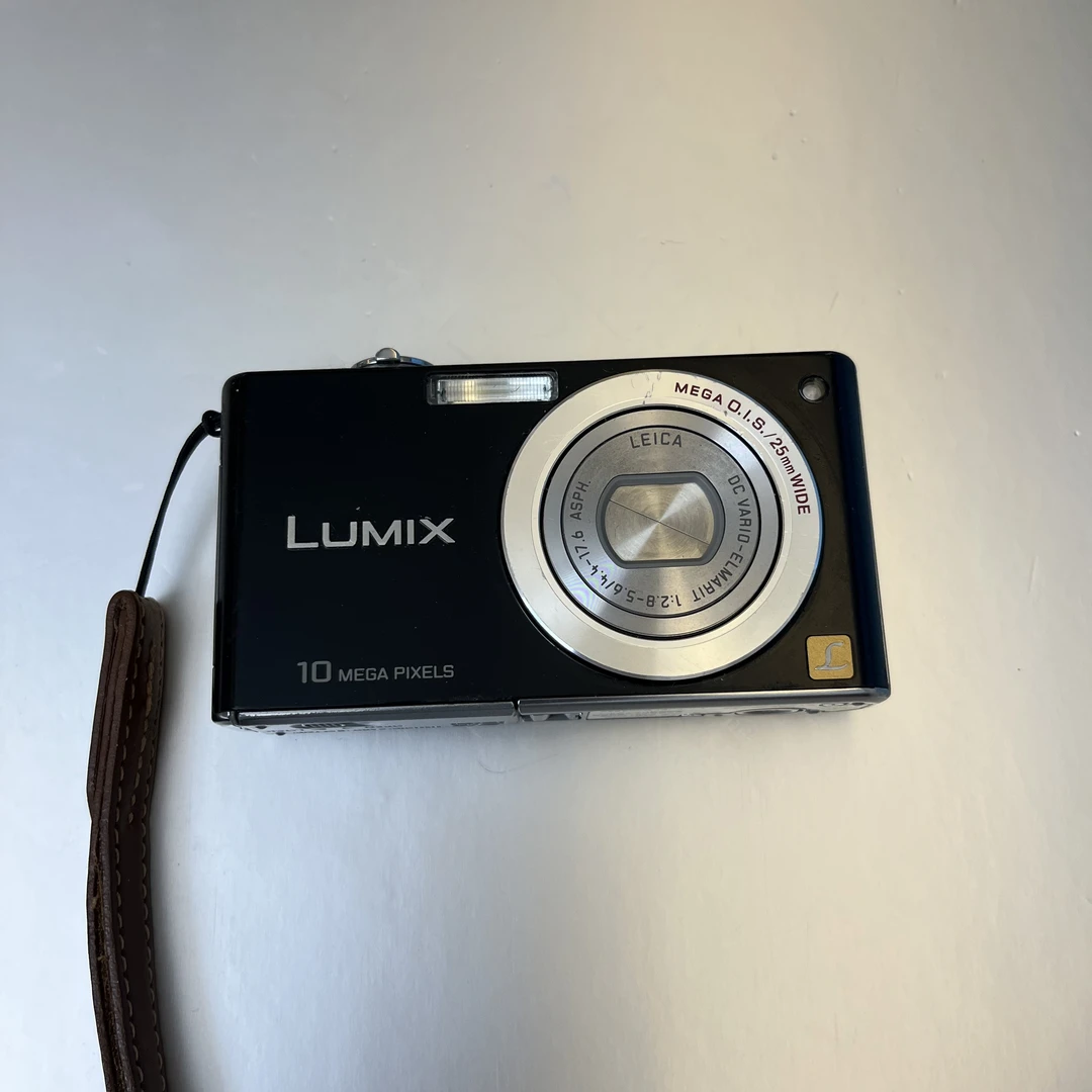 9新 Panasonic/松下 松下fx35  1010w像素  no质量问题no退换