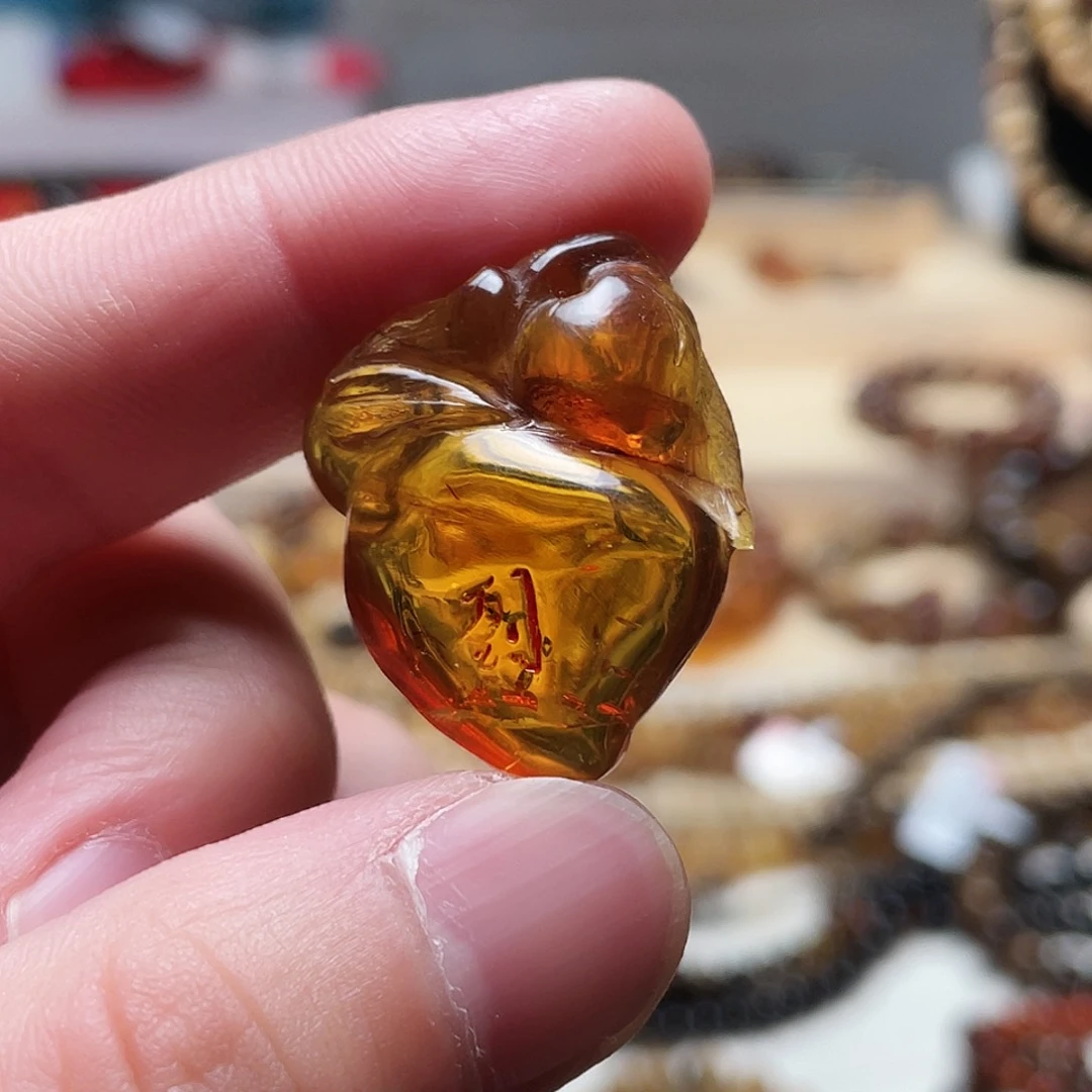 琥珀裸石未镶嵌M****i大