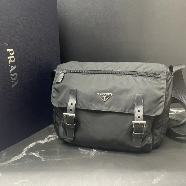 95新/普拉达/妃鱼/单肩包/市场价14999/250216LT0036