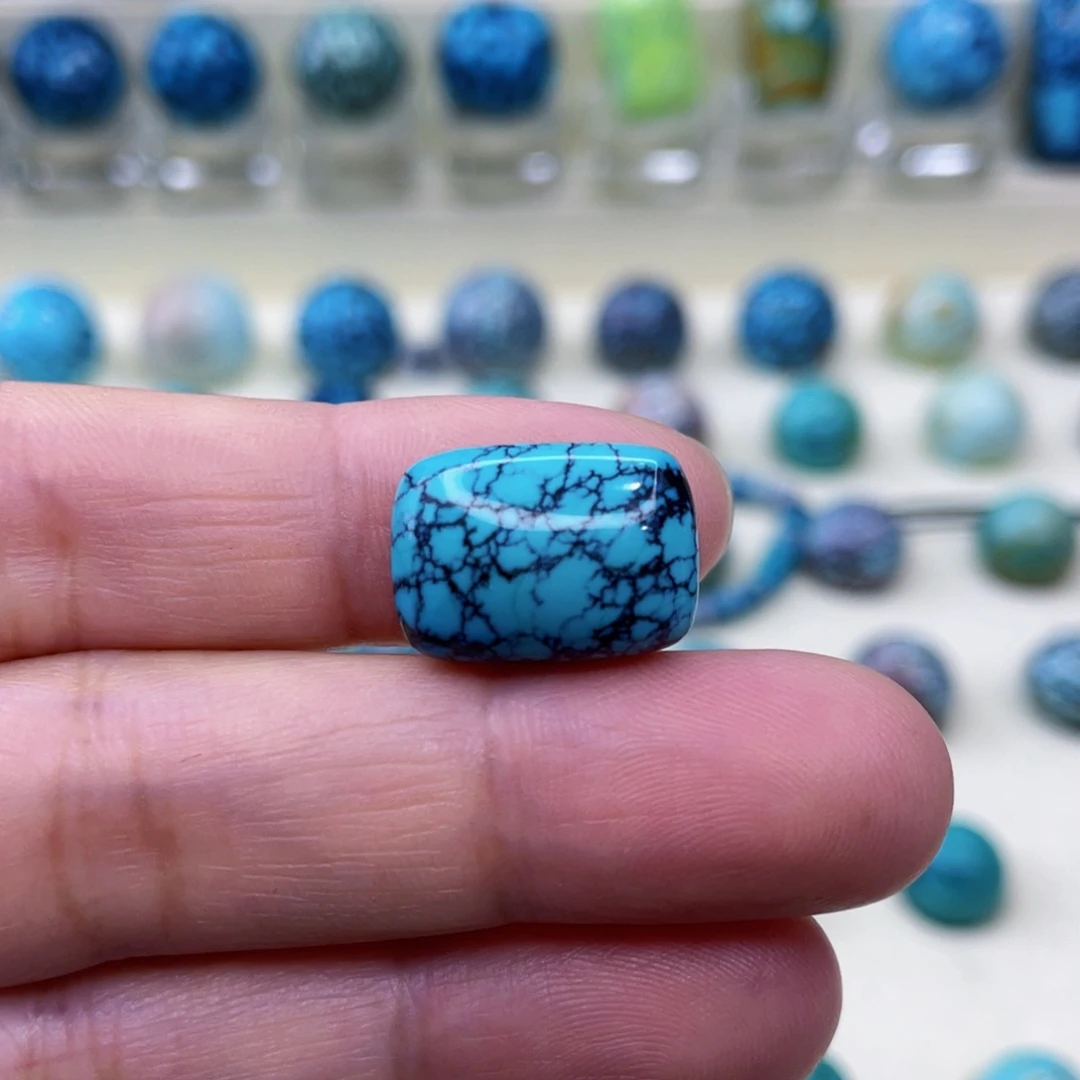 未镶嵌绿松石颈饰