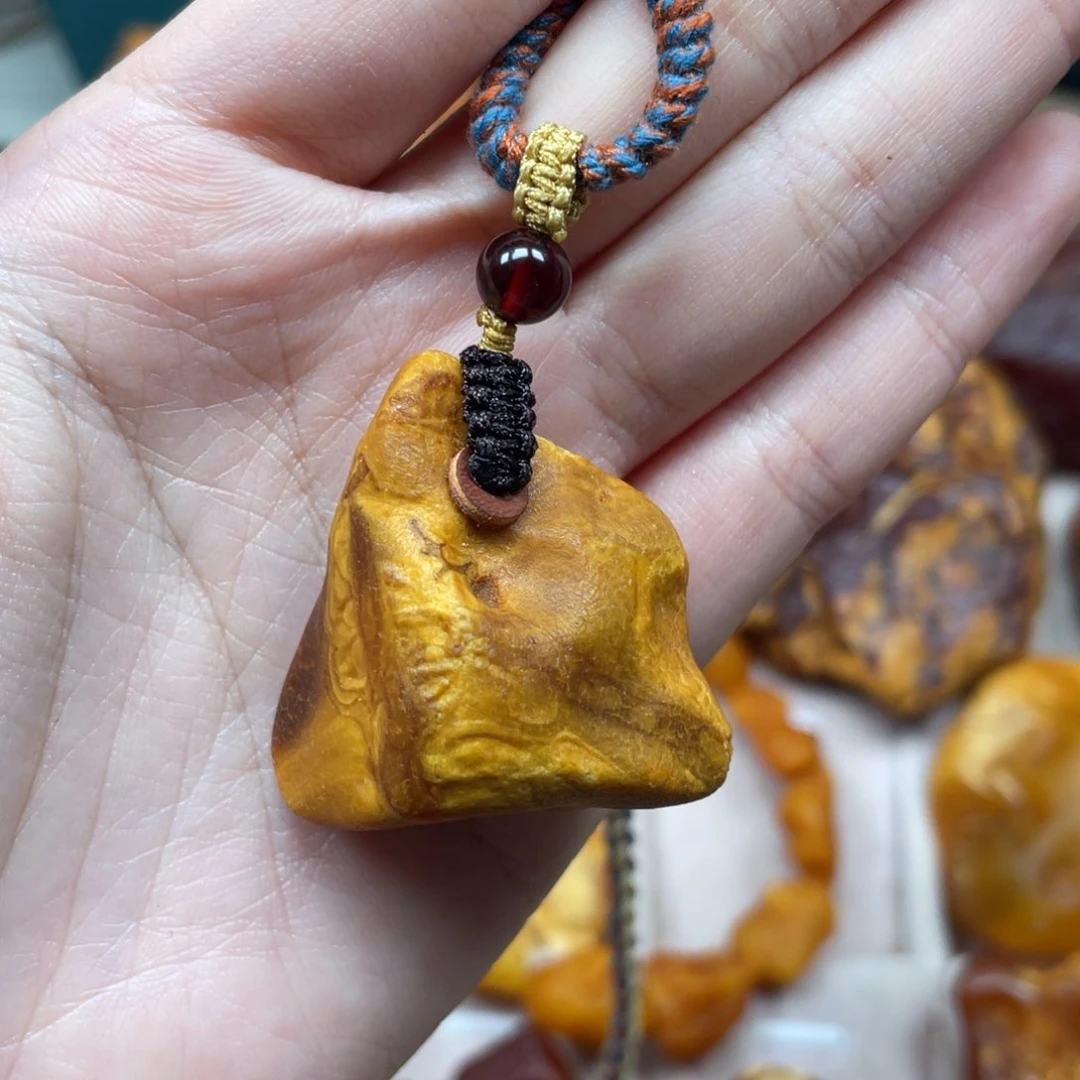 琥珀珠宝奇石未镶嵌