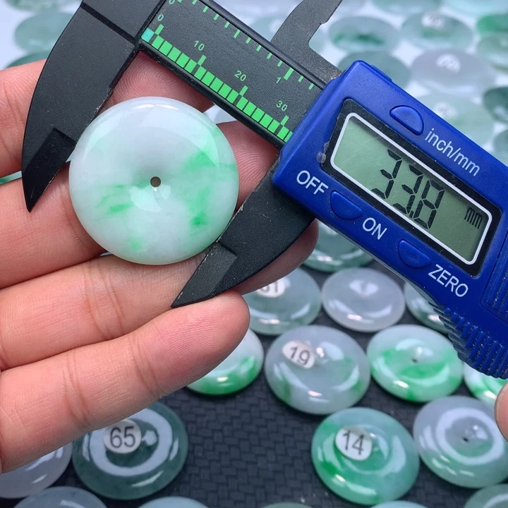 翡翠颈饰未镶嵌缅甸天然A货翡翠