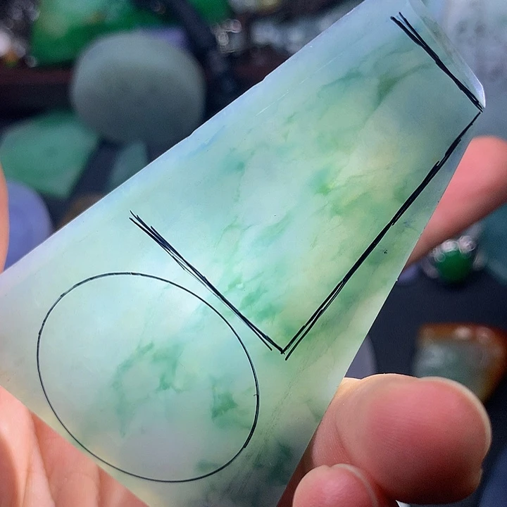 翡翠挂件未镶嵌料子