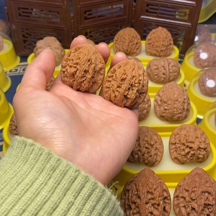 把件文玩核桃37虎头