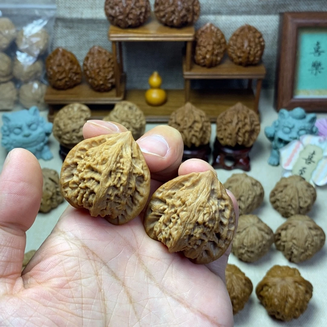 吊坠文玩核桃朱雀红皮全品