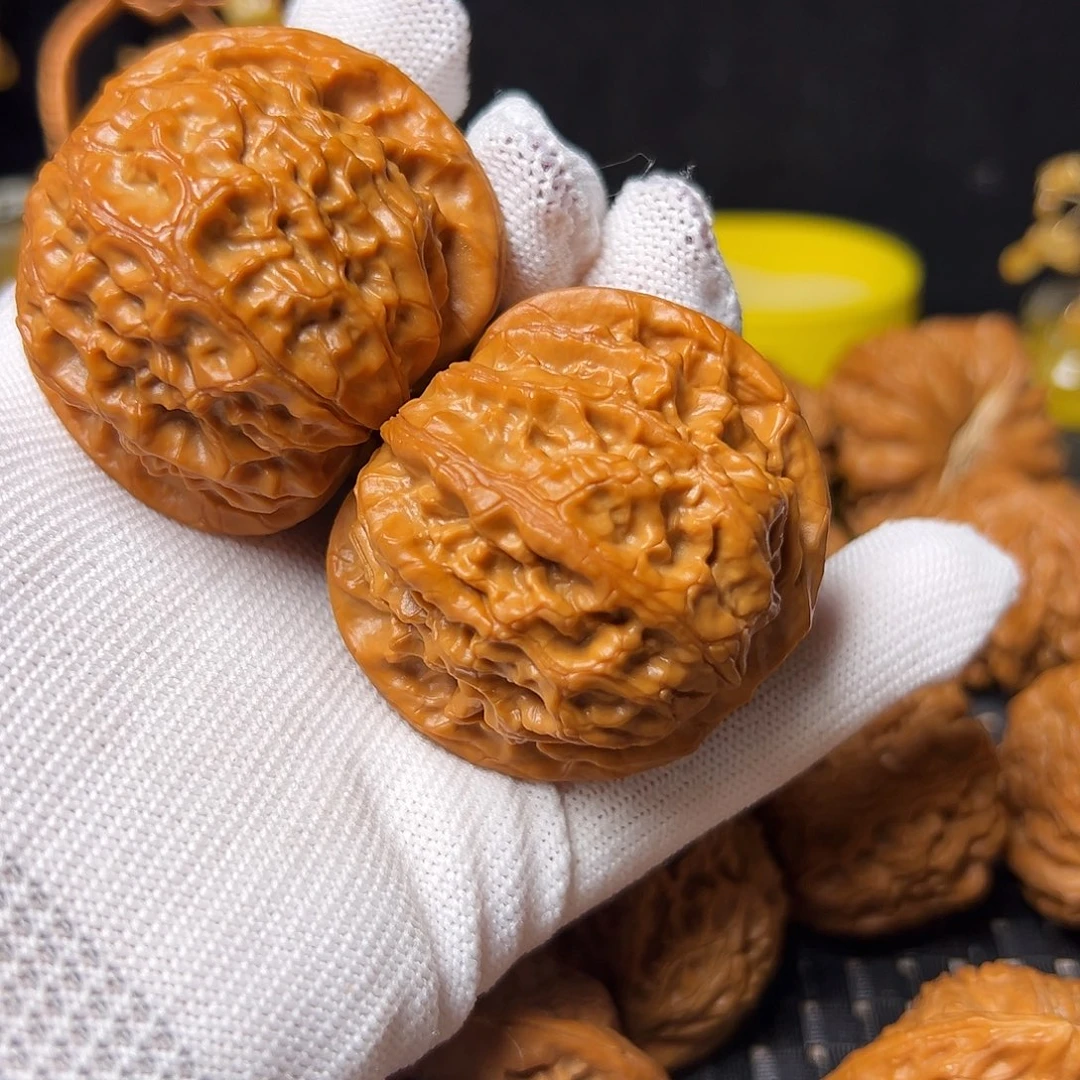 文玩核桃把件46金麒麟