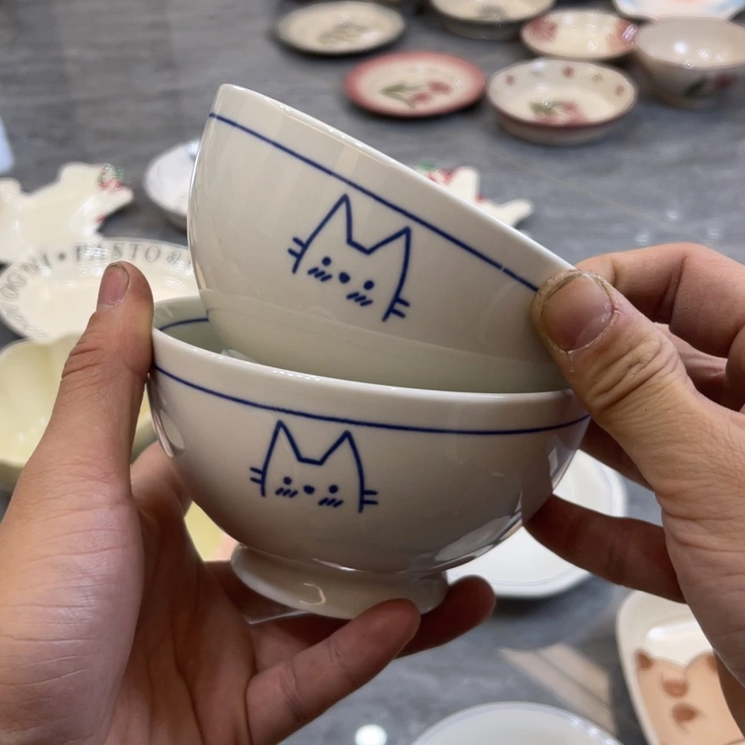 陶瓷微瑕餐具介意勿拍，满18飞！