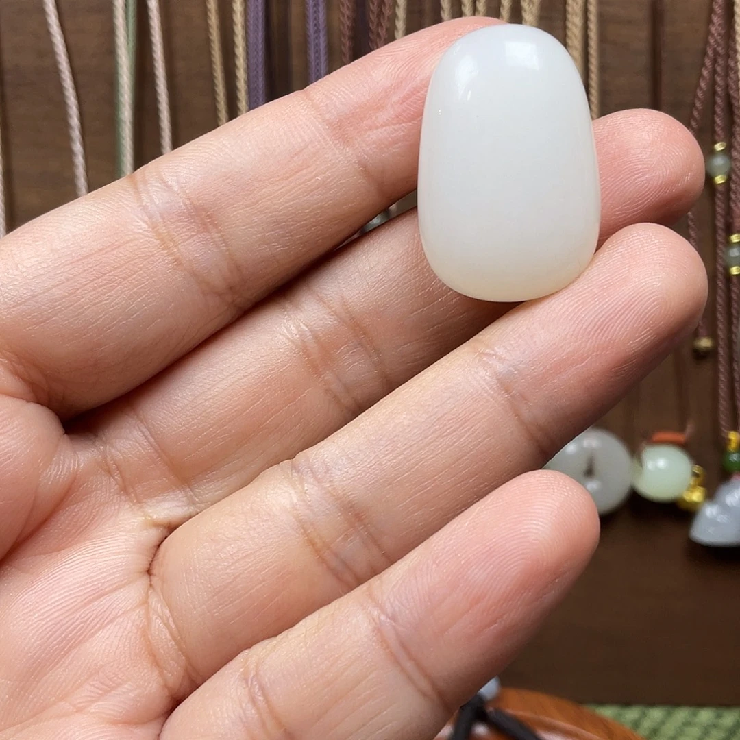 和田玉未镶嵌项链