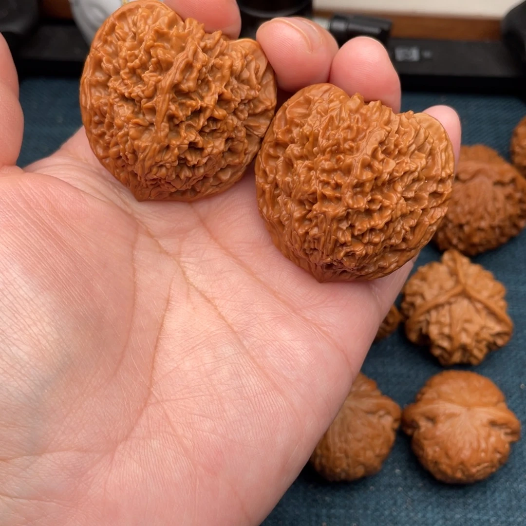 聆***～把件文玩核桃满天星42