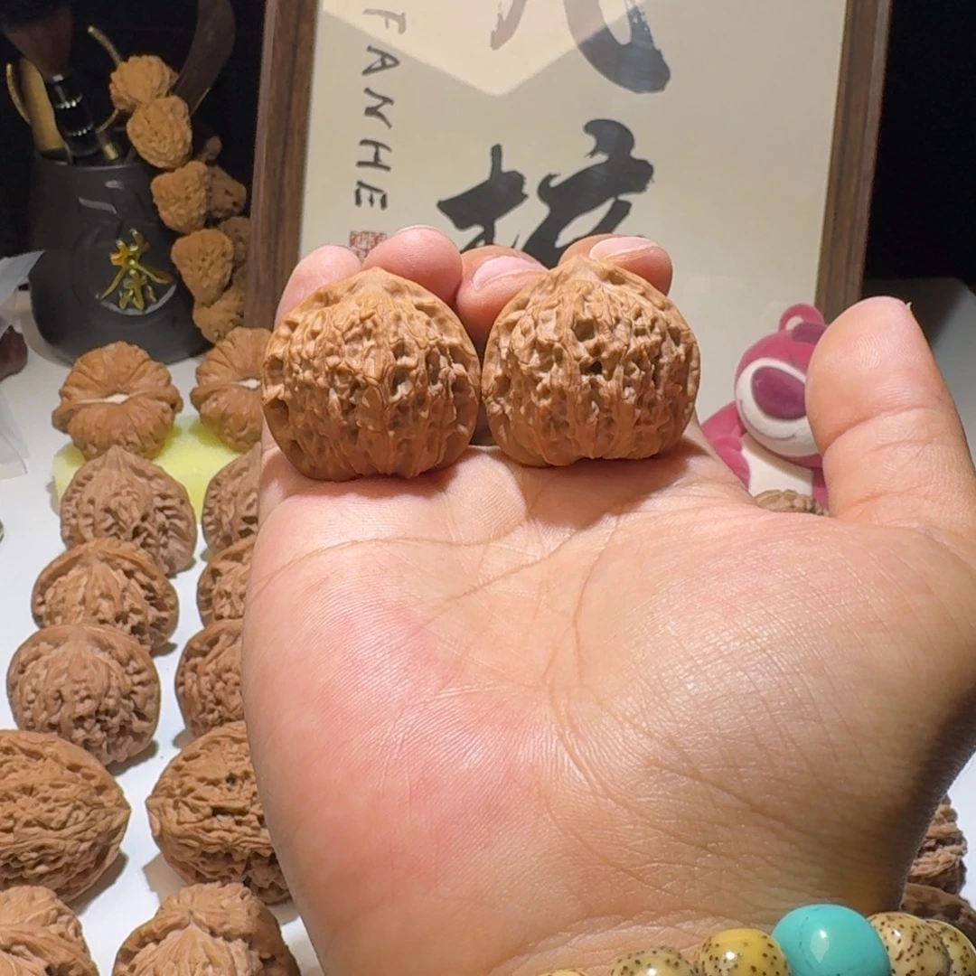 吊坠文玩核桃35尺寸原树龙胆公子帽